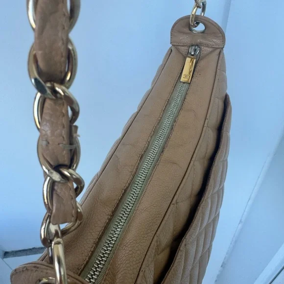 ✨ CHANEL Quilted Caviar Leather Shoulder Bag – Camel Beige – Made in Italy ✨ - Picture 9 of 16